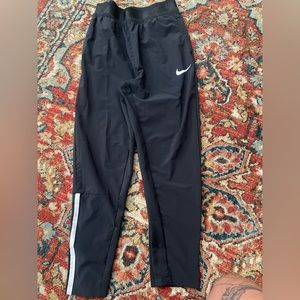 **SOLD**Men’s Nike Dri-fit joggers